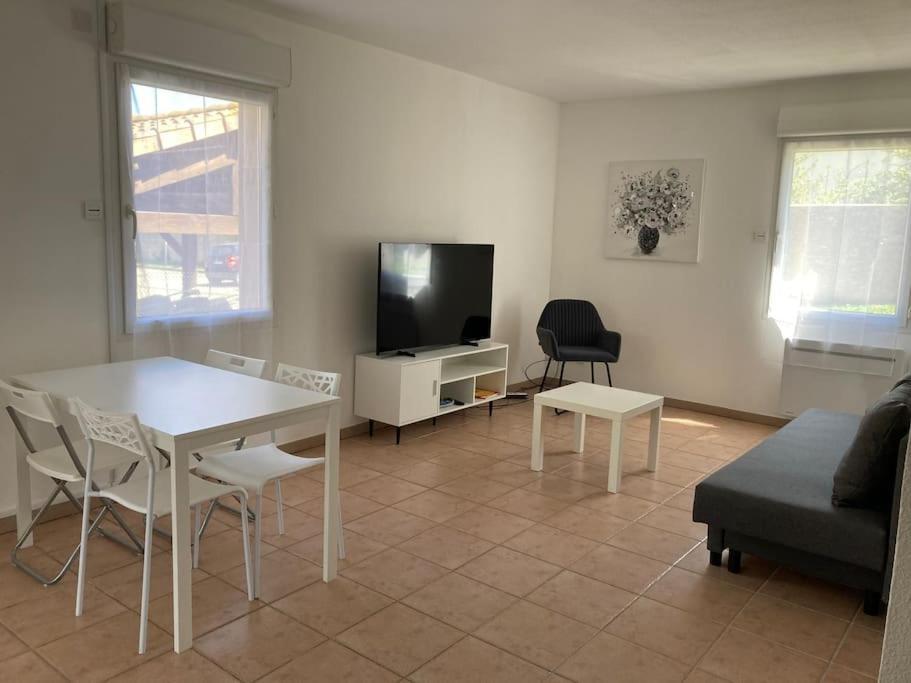 Appartement Tres Calme, Rdc, 800 M De La Cite Medievale Classee Au Patrimoine De L'Unesco Carcassonne Exterior photo